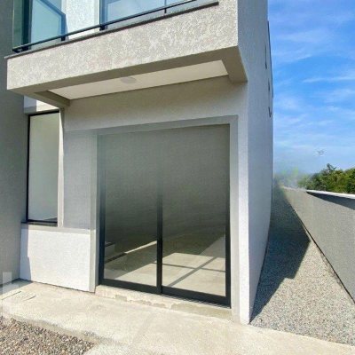 Casa Residencial com 130m², 2 quartos, 2 suítes, 2 garagens, no bairro São João do Rio Vermelho em Florianópolis