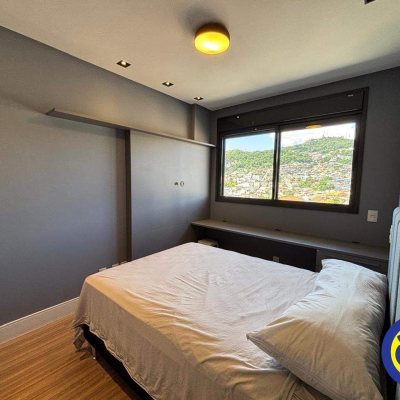 Apartamento com 102m², 3 quartos, 1 suíte, 2 garagens, no bairro Agronômica em Florianópolis