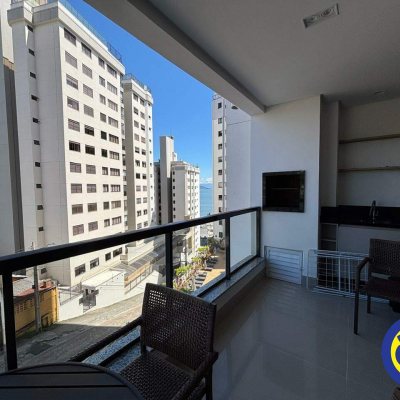 Apartamento com 102m², 3 quartos, 1 suíte, 2 garagens, no bairro Agronômica em Florianópolis