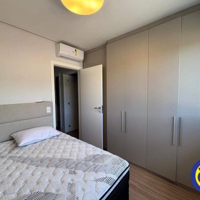 Apartamento com 102m², 3 quartos, 1 suíte, 2 garagens, no bairro Agronômica em Florianópolis
