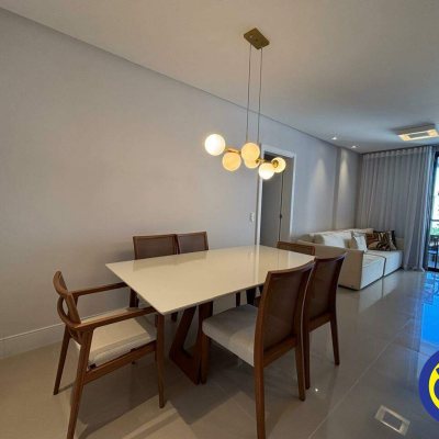 Apartamento com 102m², 3 quartos, 1 suíte, 2 garagens, no bairro Agronômica em Florianópolis