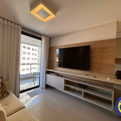 Apartamento com 102m², 3 quartos, 1 suíte, 2 garagens, no bairro Agronômica em Florianópolis