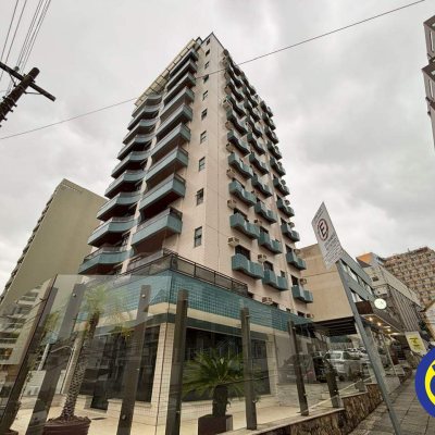 Apartamento com 127m², 3 quartos, 1 suíte, 2 garagens, no bairro Centro em Florianópolis