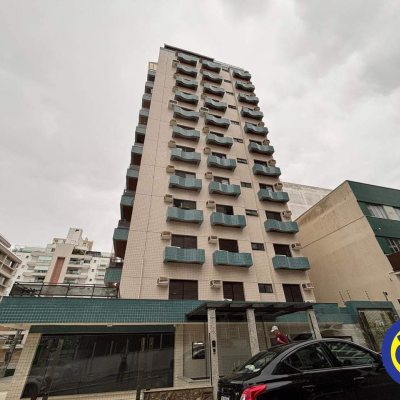 Apartamento com 127m², 3 quartos (sendo 1 suíte), 2 garagens, no bairro Centro em Florianópolis