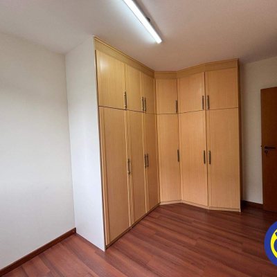 Apartamento com 127m², 3 quartos (sendo 1 suíte), 2 garagens, no bairro Centro em Florianópolis