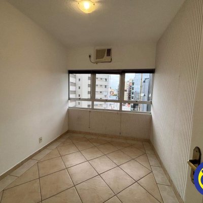 Salas/Conjuntos com 33m², no bairro Centro em Florianópolis