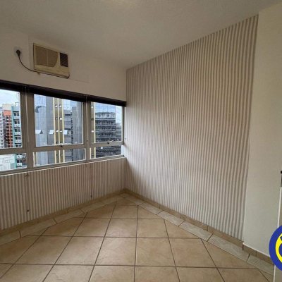 Salas/Conjuntos com 33m², no bairro Centro em Florianópolis