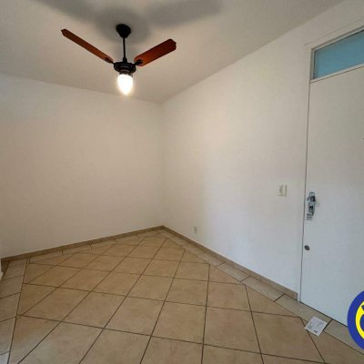 Salas/Conjuntos com 33m², no bairro Centro em Florianópolis