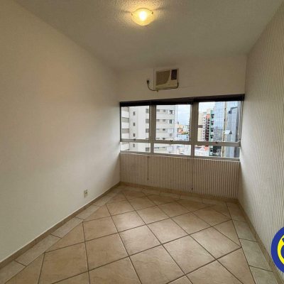 Salas/Conjuntos com 33m², no bairro Centro em Florianópolis