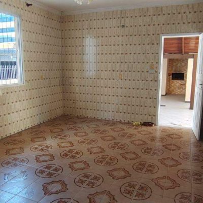 Casa com 200m², 2 quartos, 8 garagens, no bairro Kobrasol em São José