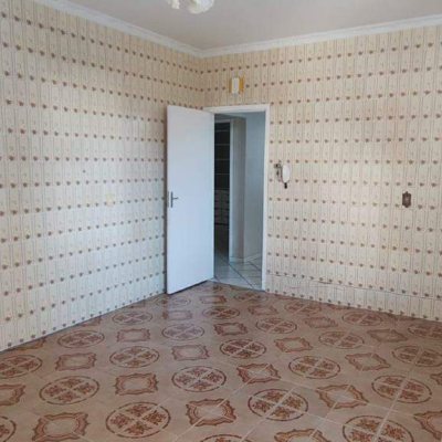 Casa com 200m², 2 quartos, 8 garagens, no bairro Kobrasol em São José