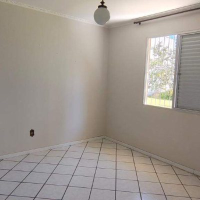 Casa com 200m², 2 quartos, 8 garagens, no bairro Kobrasol em São José