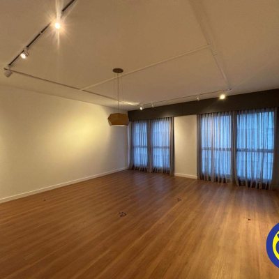 Salas/Conjuntos com 30m², 1 garagem, no bairro Itacorubi em Florianópolis