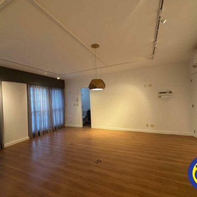 Salas/Conjuntos com 30m², 1 garagem, no bairro Itacorubi em Florianópolis