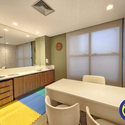 Salas/Conjuntos com 116m², 2 garagens, no bairro Centro em Florianópolis