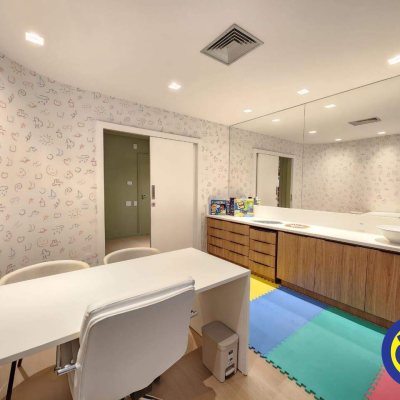 Salas/Conjuntos com 116m², 2 garagens, no bairro Centro em Florianópolis