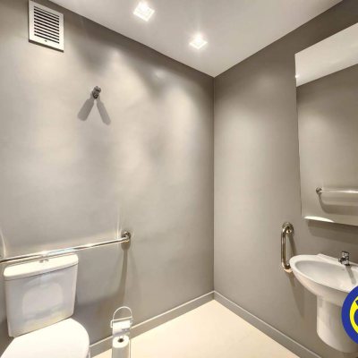 Salas/Conjuntos com 116m², 2 garagens, no bairro Centro em Florianópolis