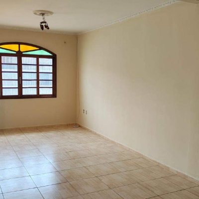 Casa com 263m², 4 quartos, 6 garagens, no bairro Ipiranga em São José