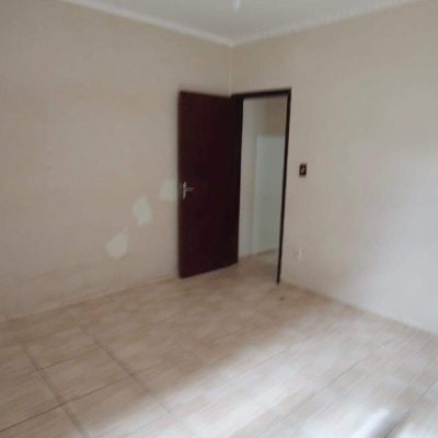 Casa com 263m², 4 quartos, 6 garagens, no bairro Ipiranga em São José