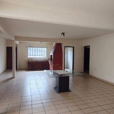 Casa com 263m², 4 quartos, 6 garagens, no bairro Ipiranga em São José