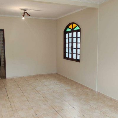 Casa com 263m², 4 quartos, 6 garagens, no bairro Ipiranga em São José