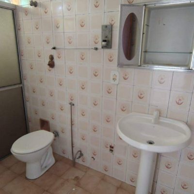 Casa com 263m², 4 quartos, 6 garagens, no bairro Ipiranga em São José