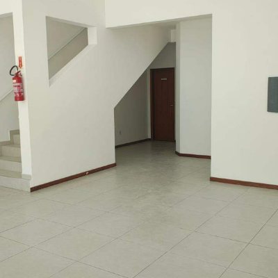 Loja com 122m², no bairro Madri em Palhoça