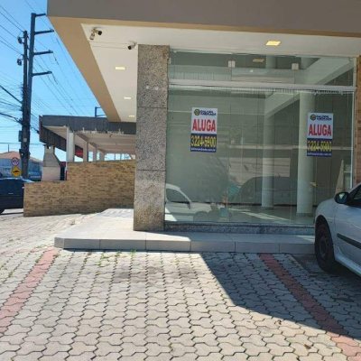 Loja com 122m², no bairro Madri em Palhoça