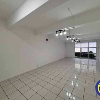 Sala com 39m², no bairro Centro em Florianópolis