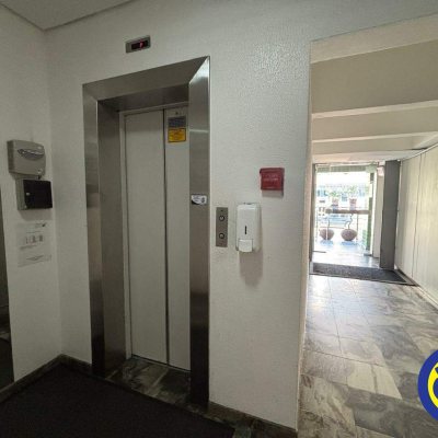 Sala com 39m², no bairro Centro em Florianópolis