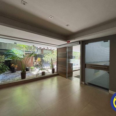 Apartamento com 64m², 2 quartos, 1 garagem, no bairro Centro em Florianópolis