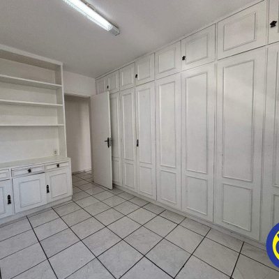 Apartamento com 64m², 2 quartos, 1 garagem, no bairro Centro em Florianópolis