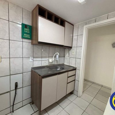 Apartamento com 64m², 2 quartos, 1 garagem, no bairro Centro em Florianópolis