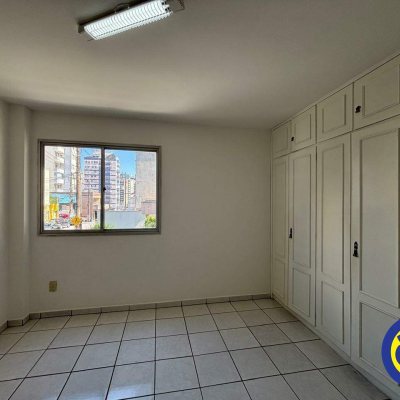 Apartamento com 64m², 2 quartos, 1 garagem, no bairro Centro em Florianópolis