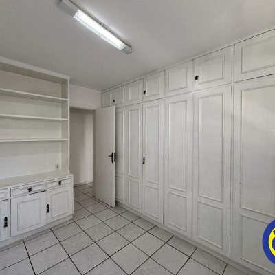 Apartamento com 64m², 2 quartos, 1 garagem, no bairro Centro em Florianópolis