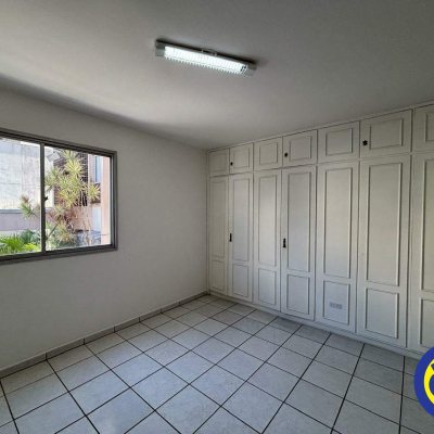 Apartamento com 64m², 2 quartos, 1 garagem, no bairro Centro em Florianópolis