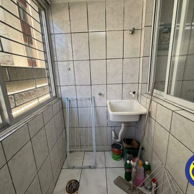 Apartamento com 64m², 2 quartos, 1 garagem, no bairro Centro em Florianópolis
