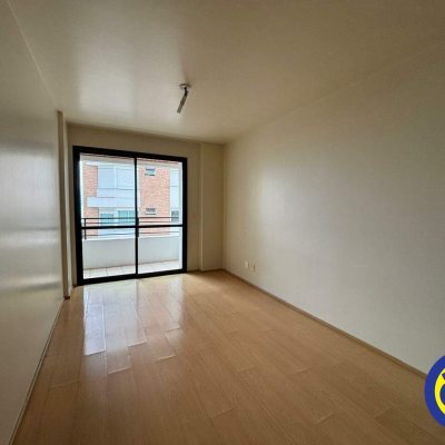 Apartamento com 120m², 3 quartos, 1 suíte, 1 garagem, no bairro Agronômica em Florianópolis