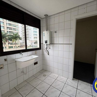 Apartamento com 120m², 3 quartos, 1 suíte, 1 garagem, no bairro Agronômica em Florianópolis
