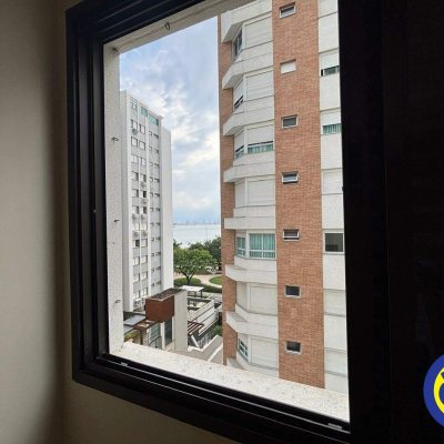 Apartamento com 120m², 3 quartos, 1 suíte, 1 garagem, no bairro Agronômica em Florianópolis