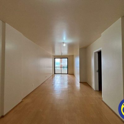 Apartamento com 120m², 3 quartos, 1 suíte, 1 garagem, no bairro Agronômica em Florianópolis
