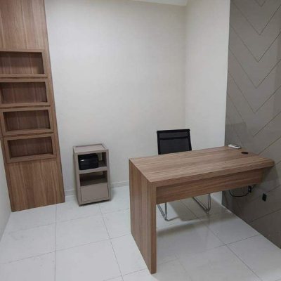 Sala com 200m², 5 garagens, no bairro Areias em São José