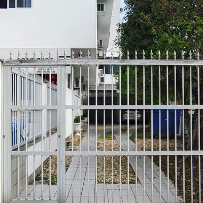 Sala com 200m², 5 garagens, no bairro Areias em São José