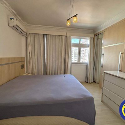 Apartamento com 105m², 2 quartos, 1 suíte, 2 garagens, no bairro Centro em Florianópolis