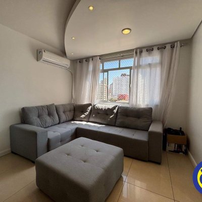 Apartamento com 105m², 2 quartos, 1 suíte, 2 garagens, no bairro Centro em Florianópolis