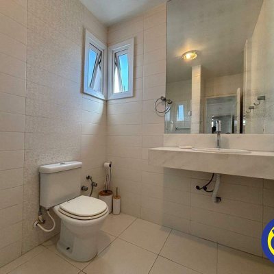 Apartamento com 105m², 2 quartos, 1 suíte, 2 garagens, no bairro Centro em Florianópolis