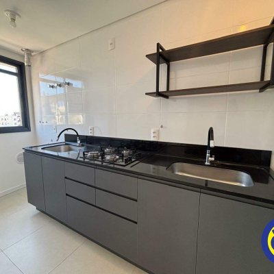 Apartamento com 32m², 1 quarto, 1 garagem, no bairro Trindade em Florianópolis