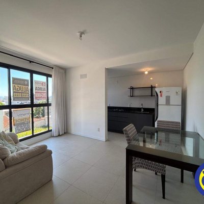 Apartamento com 32m², 1 quarto, 1 garagem, no bairro Trindade em Florianópolis