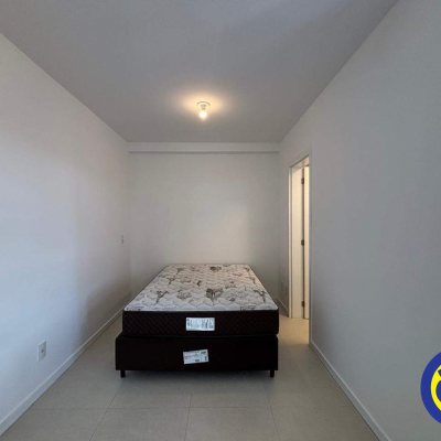 Apartamento com 32m², 1 quarto, 1 garagem, no bairro Trindade em Florianópolis