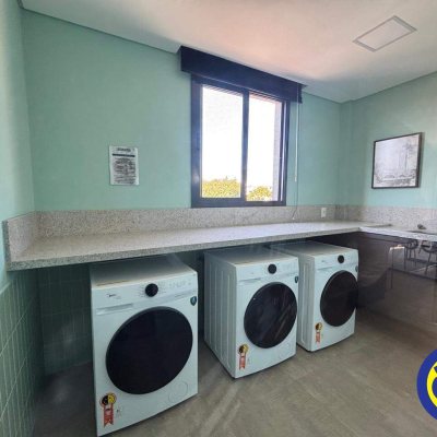 Apartamento com 32m², 1 quarto, 1 garagem, no bairro Trindade em Florianópolis